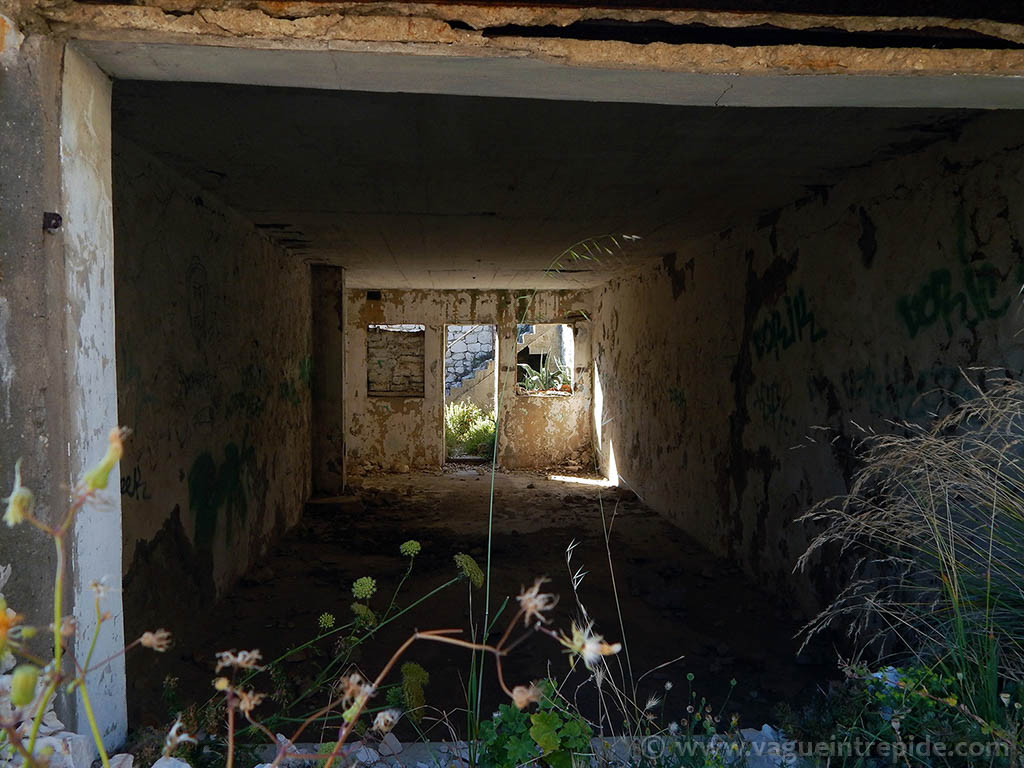 L'intérieur du fort de Caveaux sur l'île de Pomègues au frioul