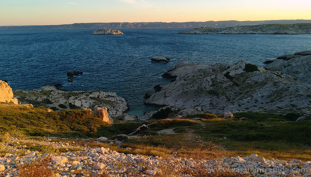 Vue du frioul au lever du jour